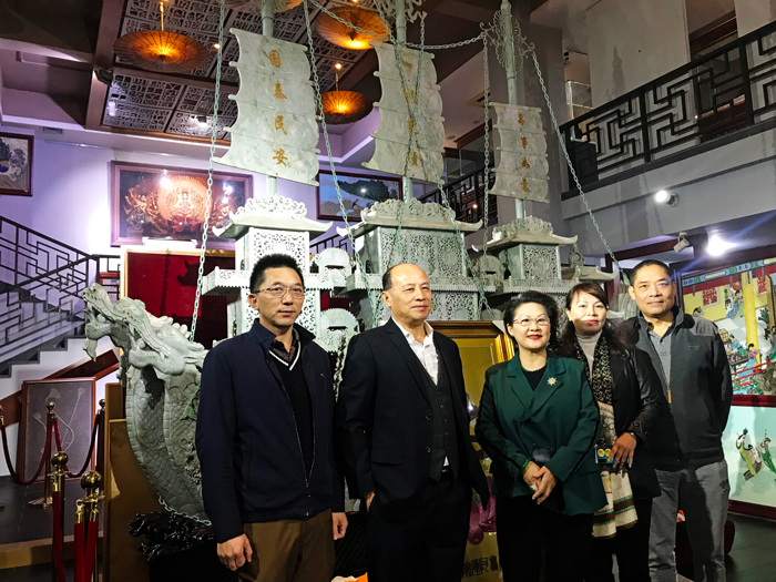 泸州商会会长万福群1.jpg